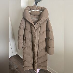 Aritzia Wilfred Duvet Puffer Coat Jacket Size M